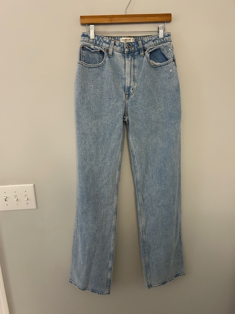 Abercrombie & Fitch Curve Love 90’s Relaxed Jean High Rise